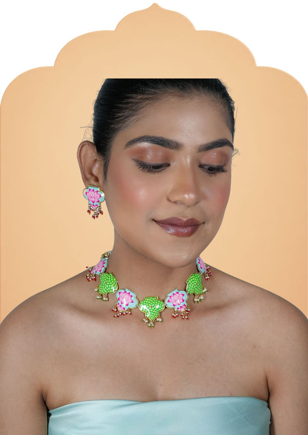 PICHWAI ART NECKLACE SET