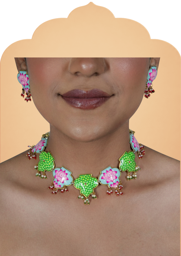 PICHWAI ART NECKLACE SET